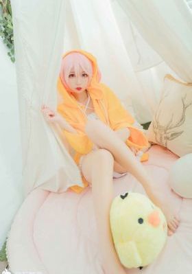 打烊后仅剩两个人的沙龙